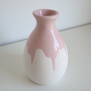 NWT Isaac Mizrahi Loves XO, Sienna Pink and White Hand-Dipped Vase